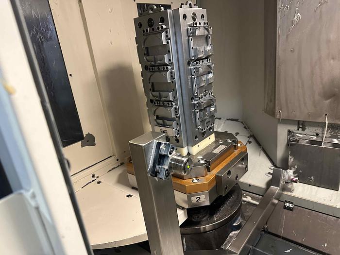 Used 2004 Makino A51 Horizontal Machining Centre