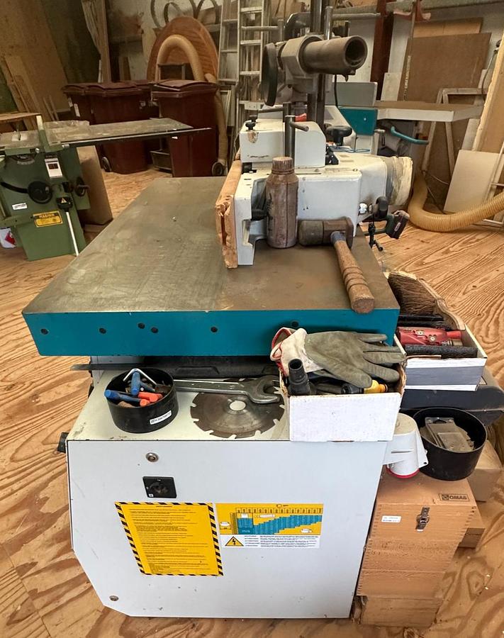 Used 2005 Griggio T220 Spindle Moulder with Comatic AF/34 Feeder