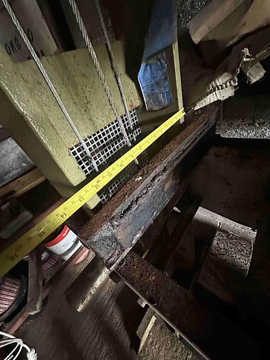 Used 2002 OMCN 100T Hydraulic Press