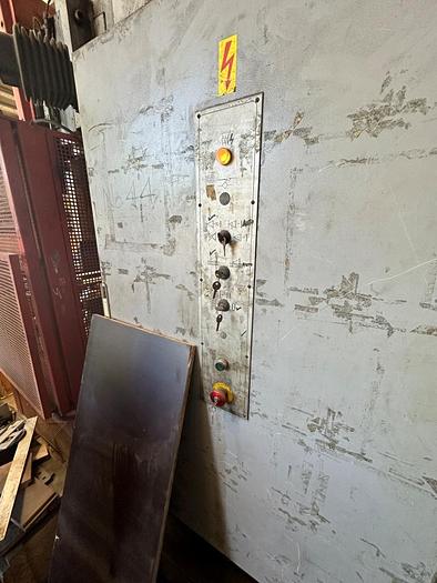 Used 1999 Edwards Pearson PR10 200/4100 CNC Pressbrake