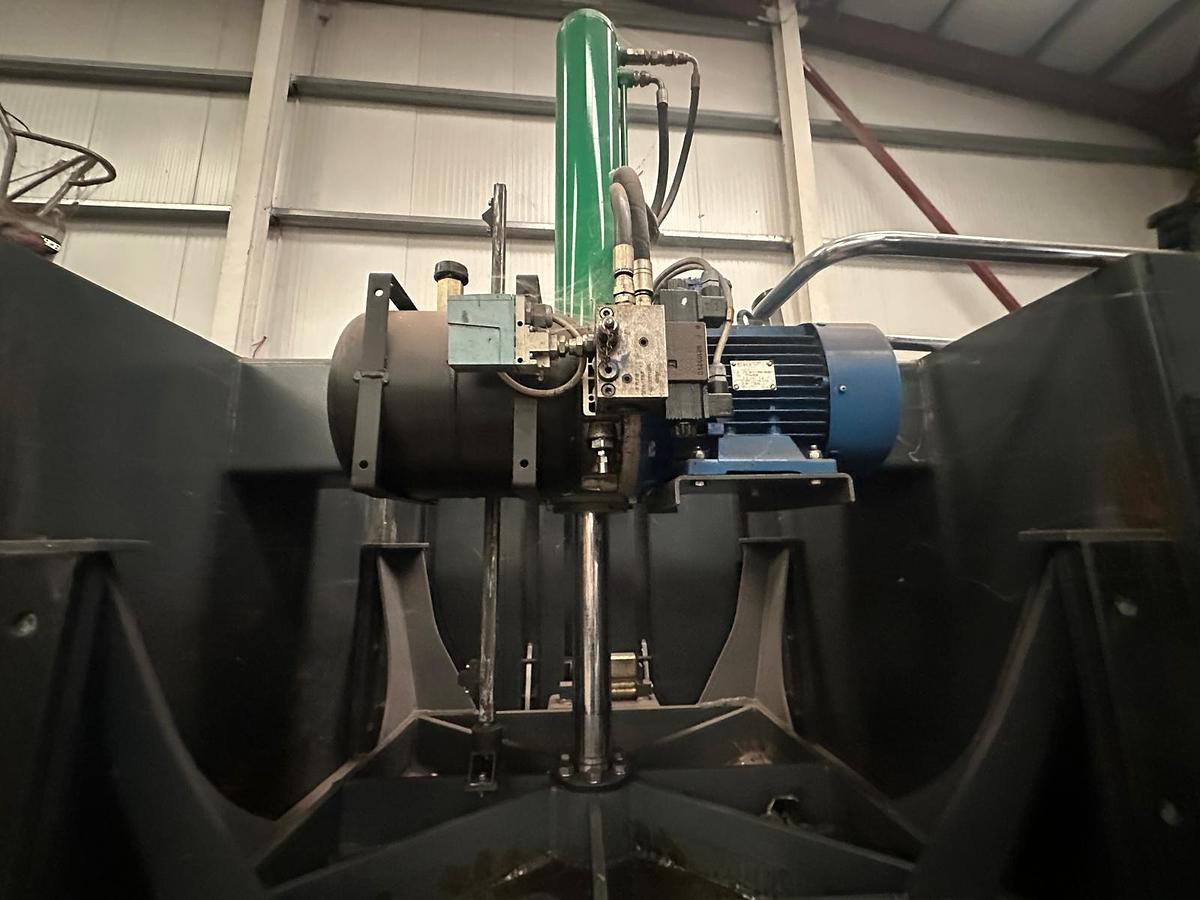 Used 2005 Zingerle C2000 Compactor