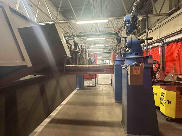 Used 2018 Yaskawa RM2-2000 Welding Cell