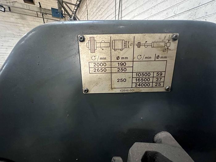 Used Jones & Shipman 1311 EIT Cylindrical Grinder