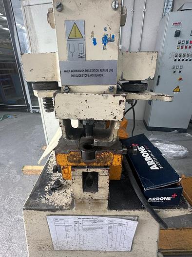 Used 2004 Geka Minicrop Ironworker