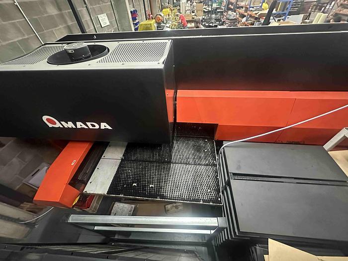 Used 2001 Amada Europe 255 Punching Machine