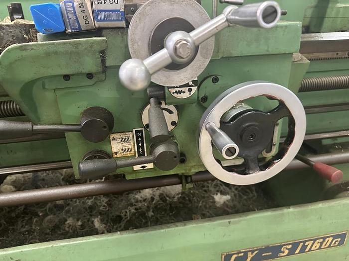 Used YMT(Yunnan Machine Tools) CY - S1760G Gap Bed Manual Center Lathe