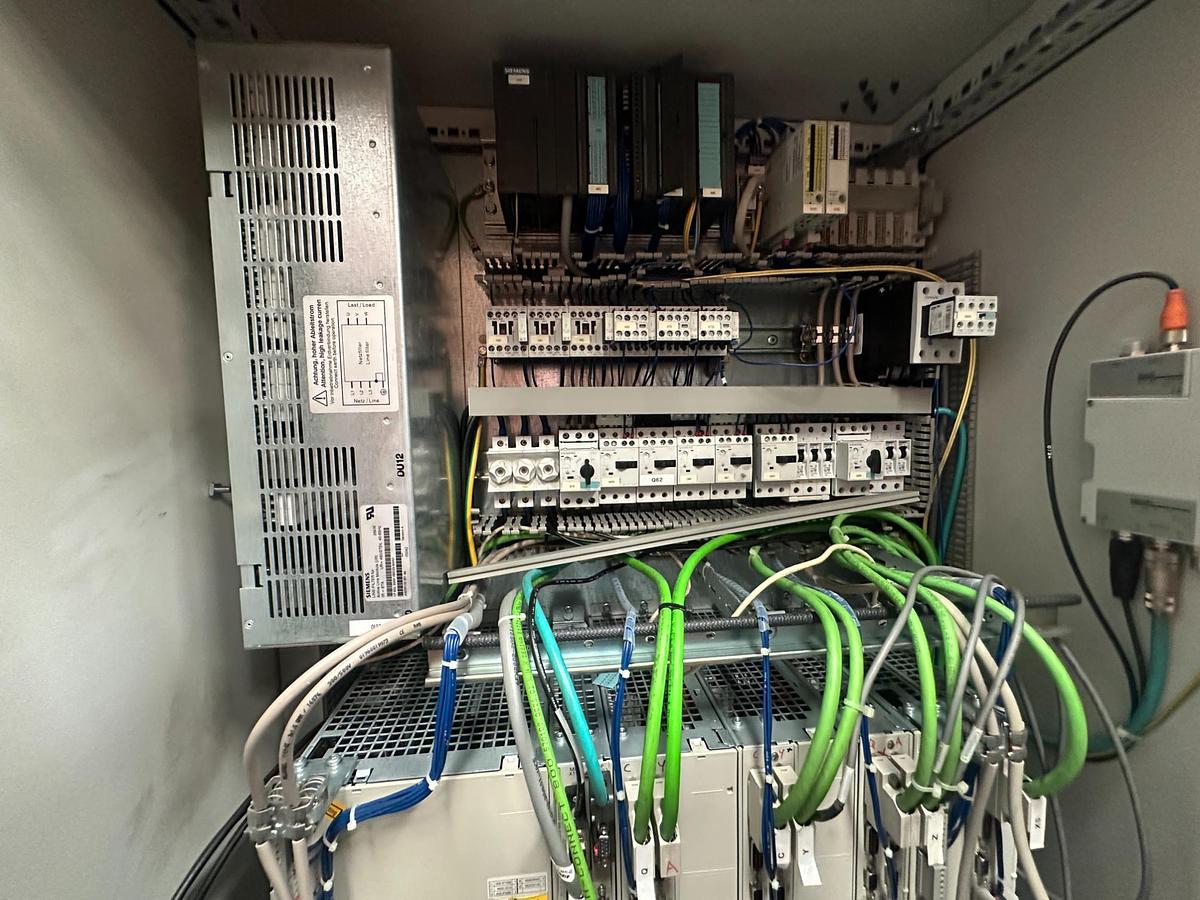 Used 2008 Schütte 305 Linear 5-Axis Tool Grinder – Siemens 840D, New Spindle | UsedMachineToolsIreland.com