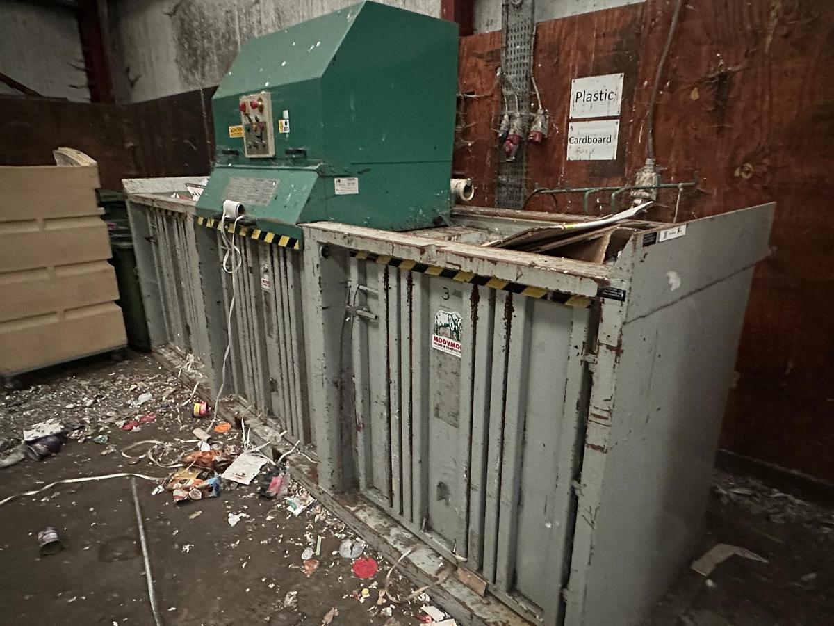 Used 2002 Moovmor Multi Chamber Baler