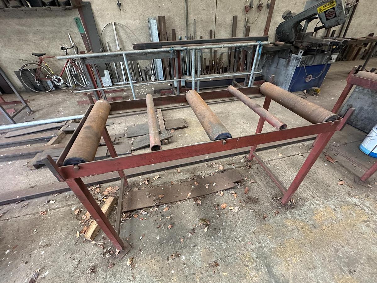 Used 2004 Thomas S Trad 350 SO Semi Automatic Bandsaw