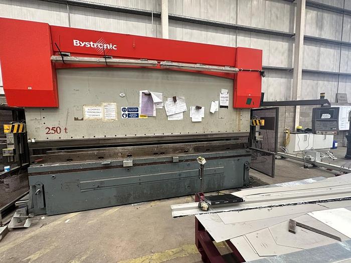 Used 2004 Bystronic PR 250 x 4100 CNC Pressbrake