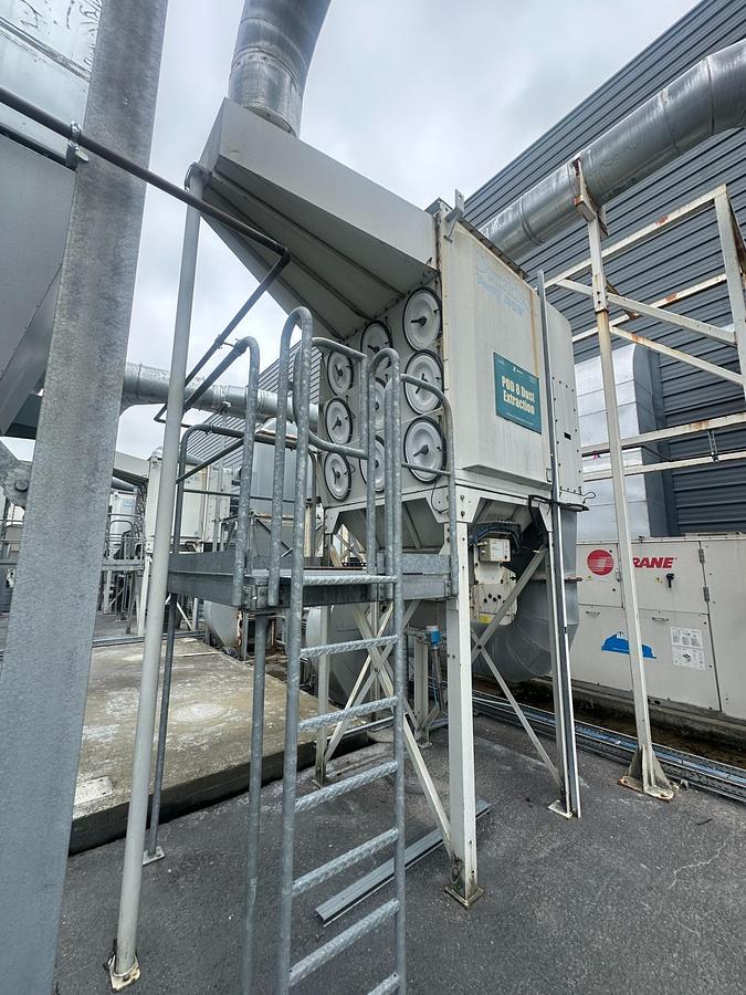 Used Donaldson DFO-3-18R Industrial Extraction System – Complete with Ducting, Fan & Controls