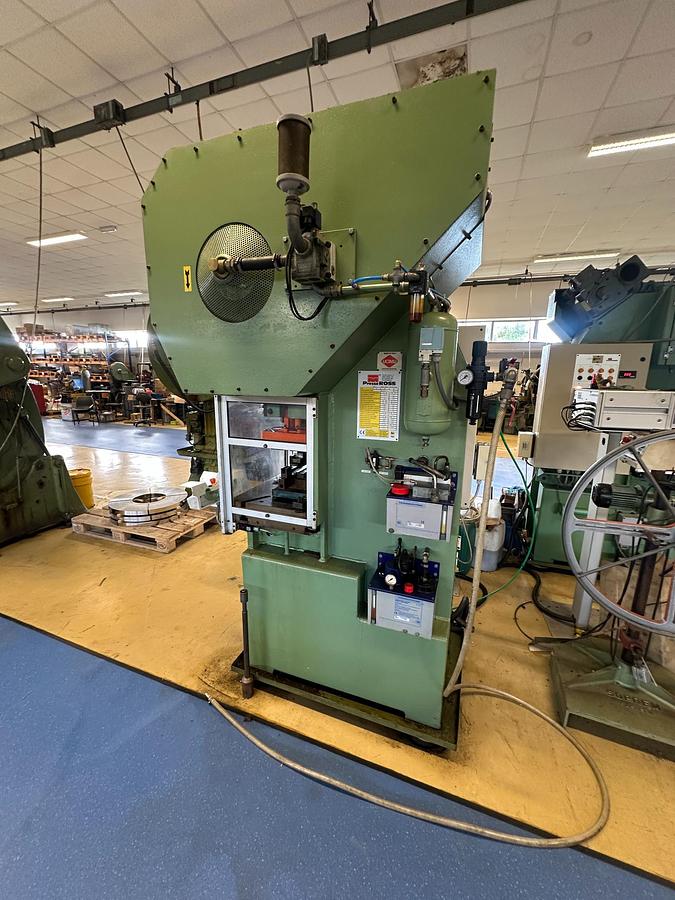 Used 2001 Presse Ross 40V-4 40 Ton Mechanical Press for Sale