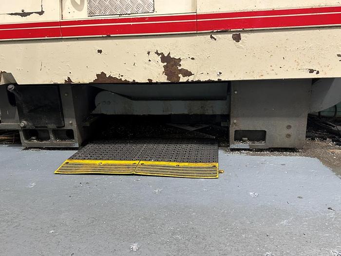 Used Cincinnati Milacron Falcon 200 CNC Lathe