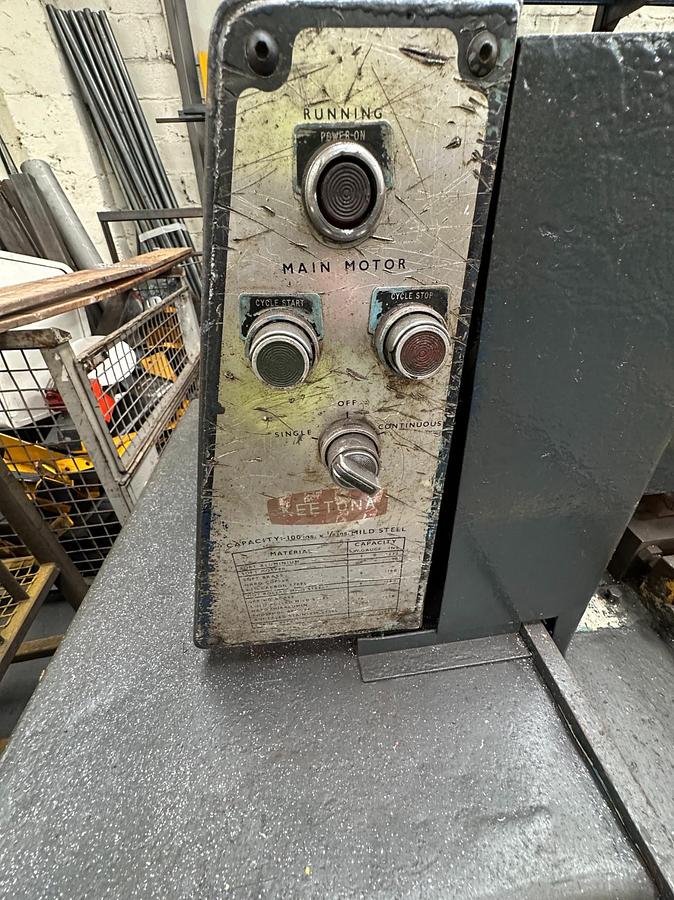 Used Keetona 2.5m x 3mm Mechanical Guillotine