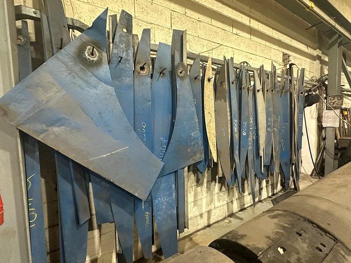 Used 1982 Roundo PS 310 Hydrualic Plate Rolls