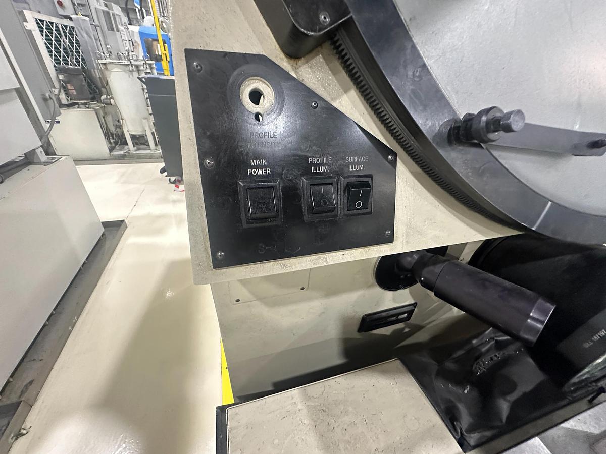 Used 2014 S-T Industries Profile Projector 22-2600 – 30" Screen, 5X Mag