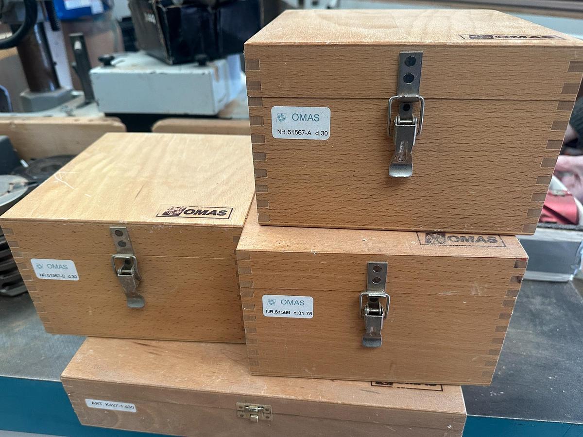 Used 2005 Griggio T220 Spindle Moulder with Comatic AF/34 Feeder