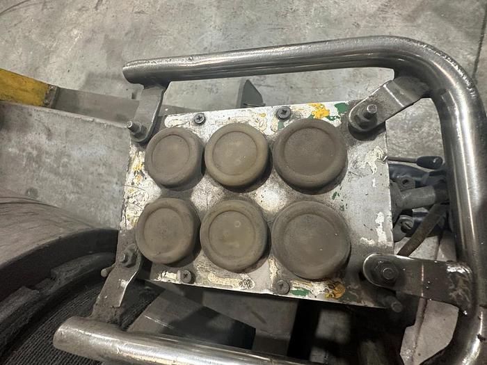 Used 1982 Roundo PS 310 Hydrualic Plate Rolls