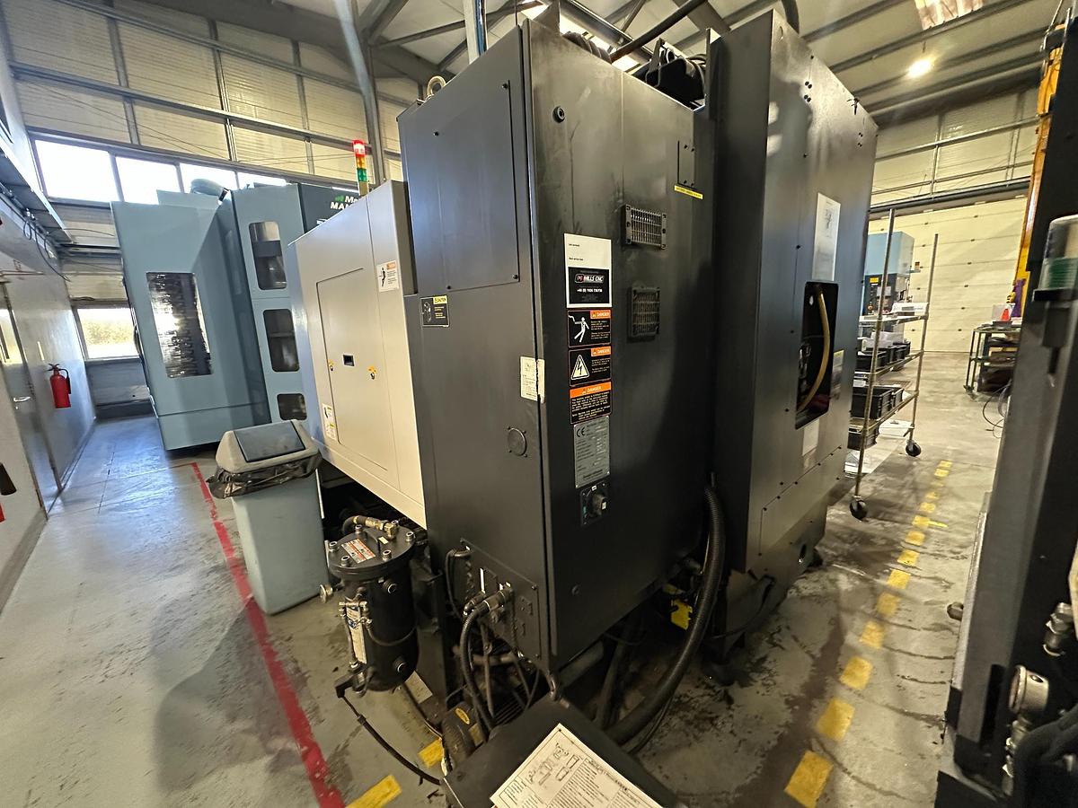 Used 2012 Doosan DNM 500 CNC Machining Centre | Fanuc | 12,000 RPM | BT40