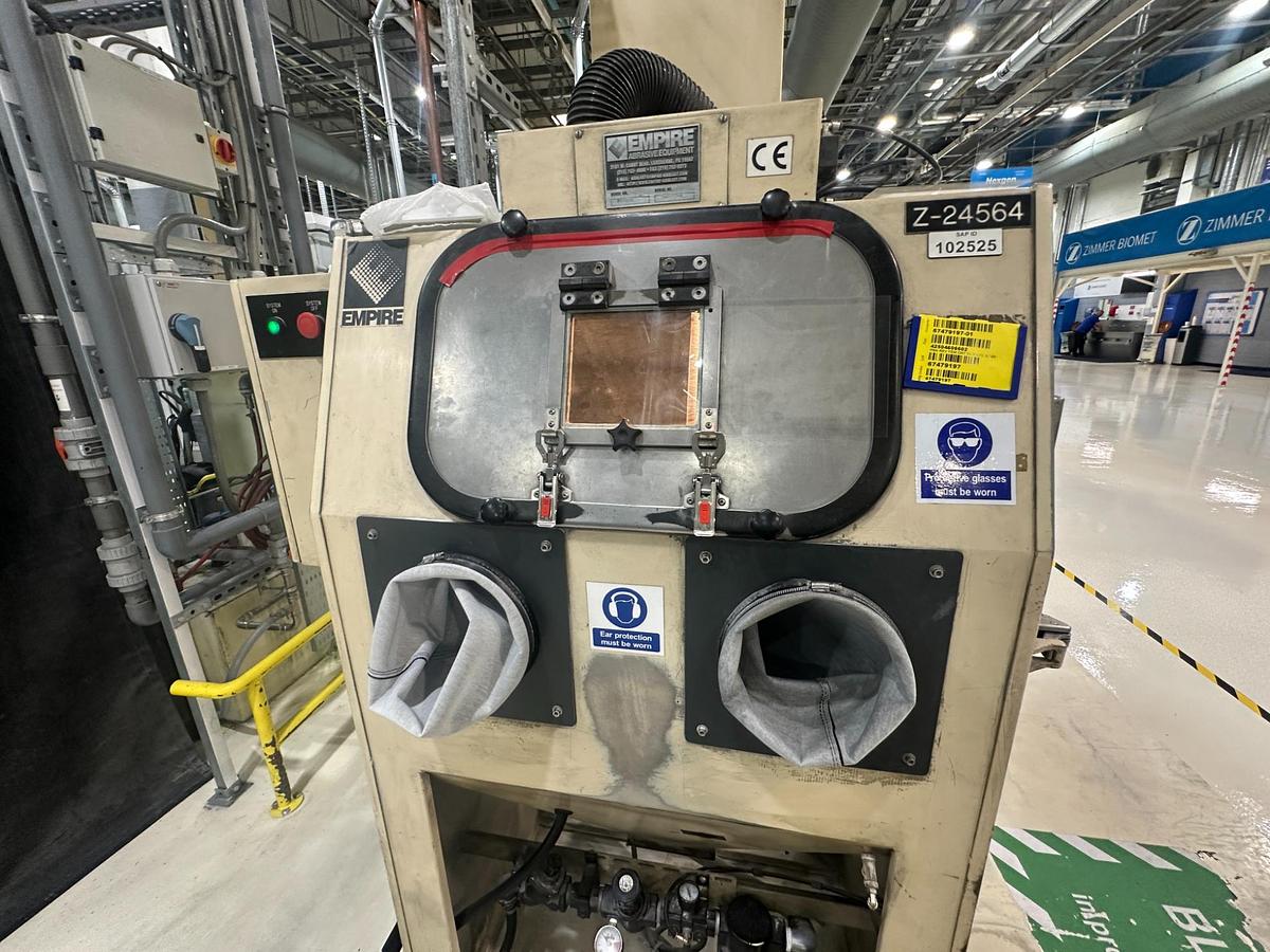 Used Empire Abrasive Equipment Sand Blaster PF-2626 – Complete System with Dust Extraction