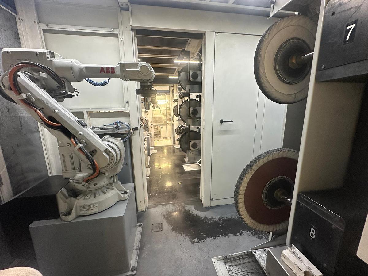 Used 2015 Intec Robotic Solutions Robotic Linish and Polish Machine