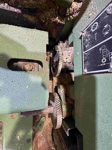 Used 1996 Guilliet KXR Moulder