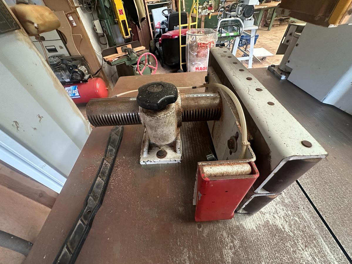 Used 2006 Griggio SNAC 740 RS3 Bandsaw with Feeder