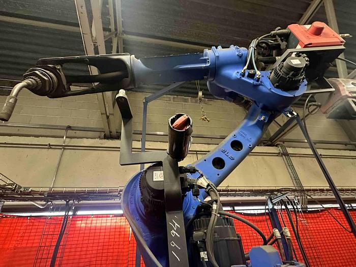 Used 2018 Yaskawa RM2-2000 Welding Cell