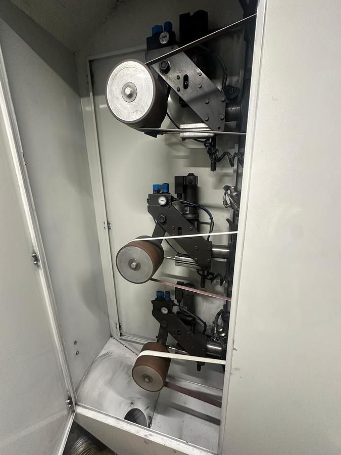 Used 2015 Intec Robotic Solutions Robotic Linish and Polish Machine