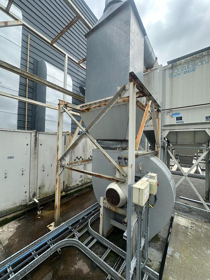 Used Donaldson DFO-3-18R Industrial Extraction System – Complete with Ducting, Fan & Controls