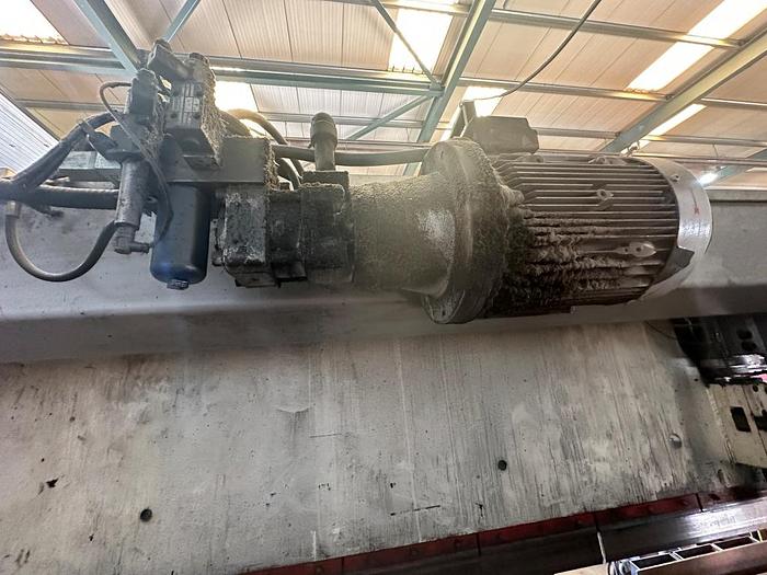 Used 1999 Edwards Pearson PR10 200/4100 CNC Pressbrake