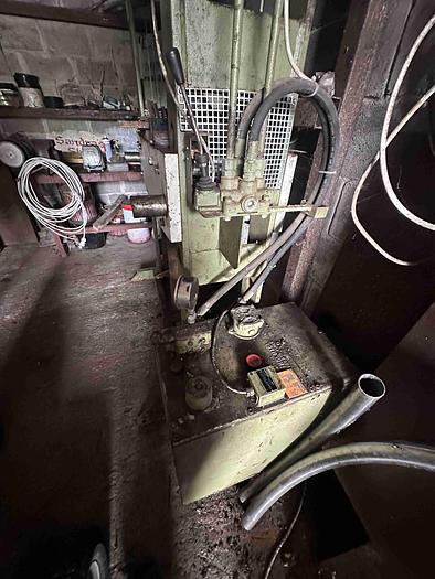 Used 2002 OMCN 100T Hydraulic Press