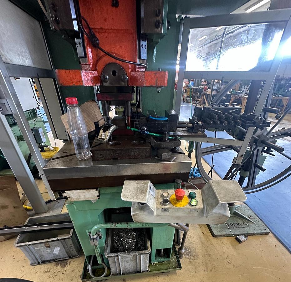 Used 1999 Presse Ross 40V-4 40 Ton Mechanical Press for Sale