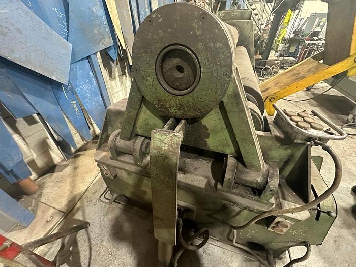 Used 1982 Roundo PS 310 Hydrualic Plate Rolls