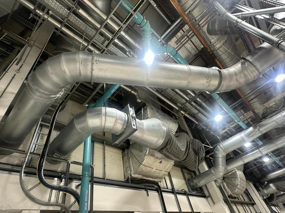 Used Donaldson DFO-3-18R Industrial Extraction System – Complete with Ducting, Fan & Controls