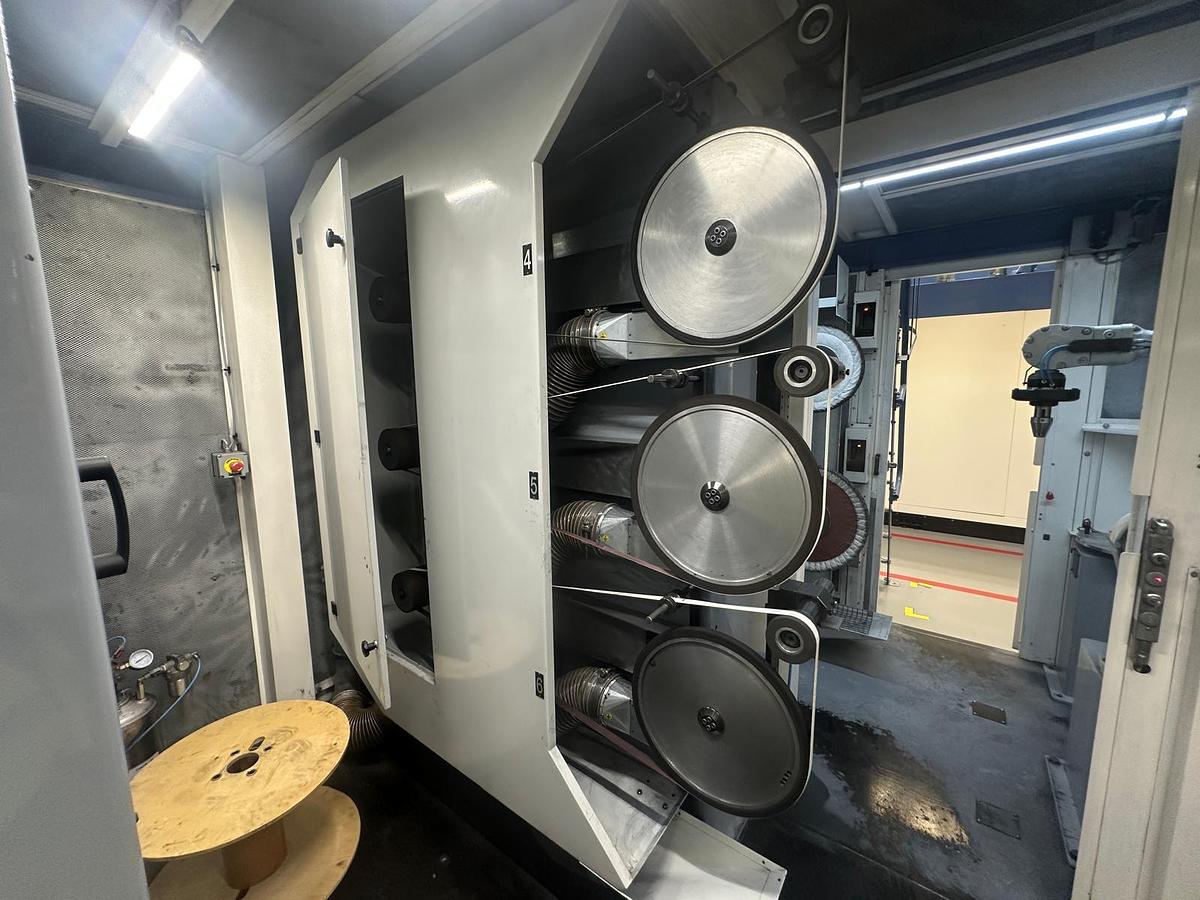 Used 2015 Intec Robotic Solutions Robotic Linish and Polish Machine