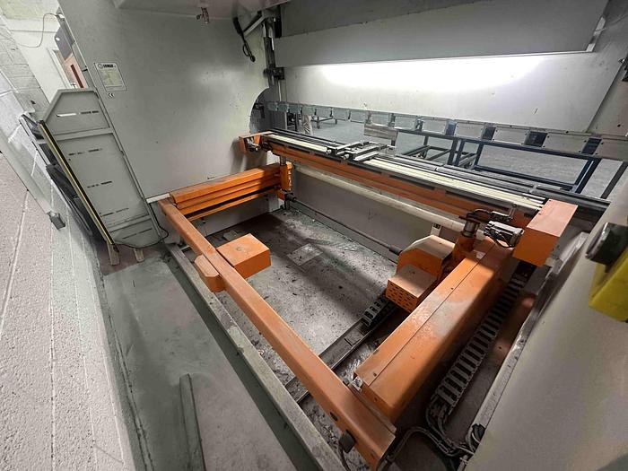 Used 2011 Ermaksan Speed Bend EVO 3100x135 CNC Pressbrake
