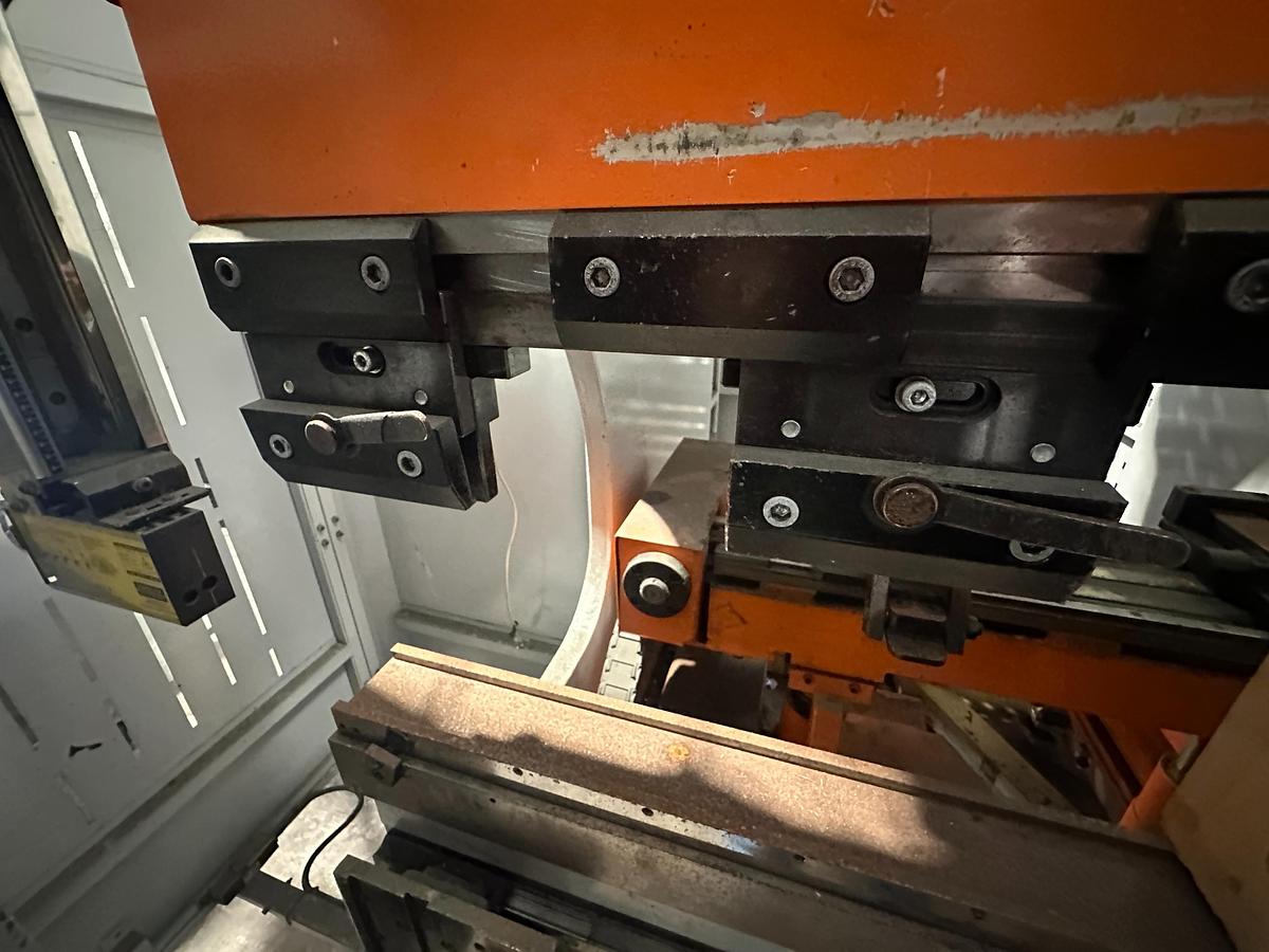 Used Used 2016 Ermaksan Speed-Bend Pro 1270 x 40 CNC Press Brake | 6 Axis