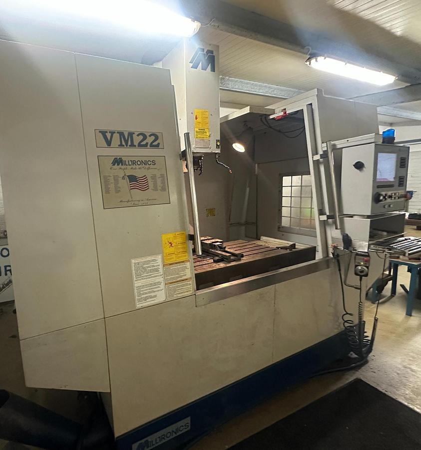 Used 2007 Milltronics VM22 CNC VMC | Centurion 7 | 24 Tool ATC