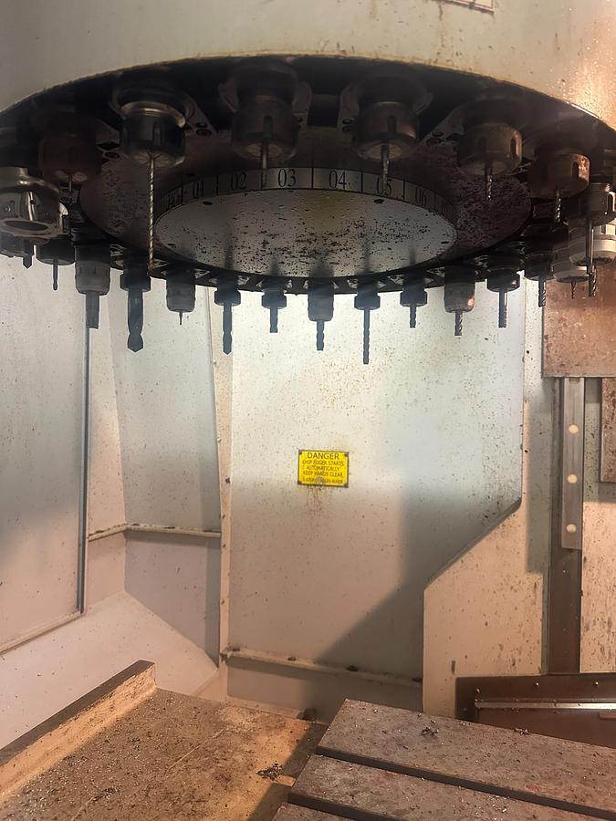 Used 2007 Milltronics VM22 CNC VMC | Centurion 7 | 24 Tool ATC