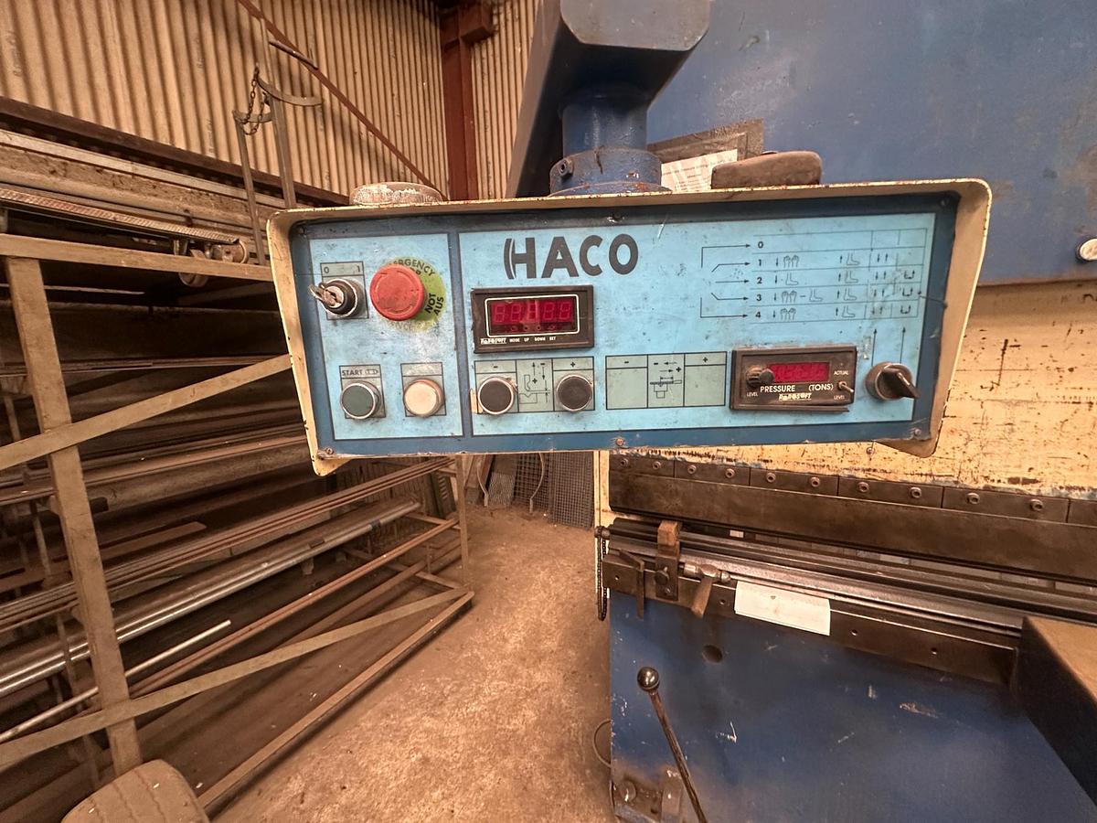 Used 1994 Haco PPM 30100 Hydraulic Pressbrake