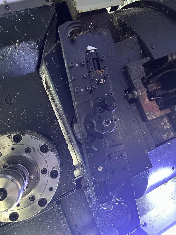 Used 2013 Doosan DNM 200/5AX Vertical Machining Machine