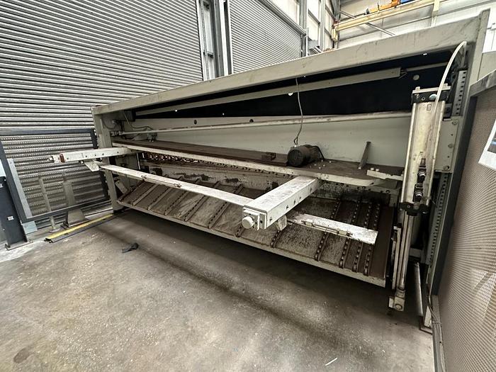 Used 2000 LVD HST-C 40/6 Guillotine Shears