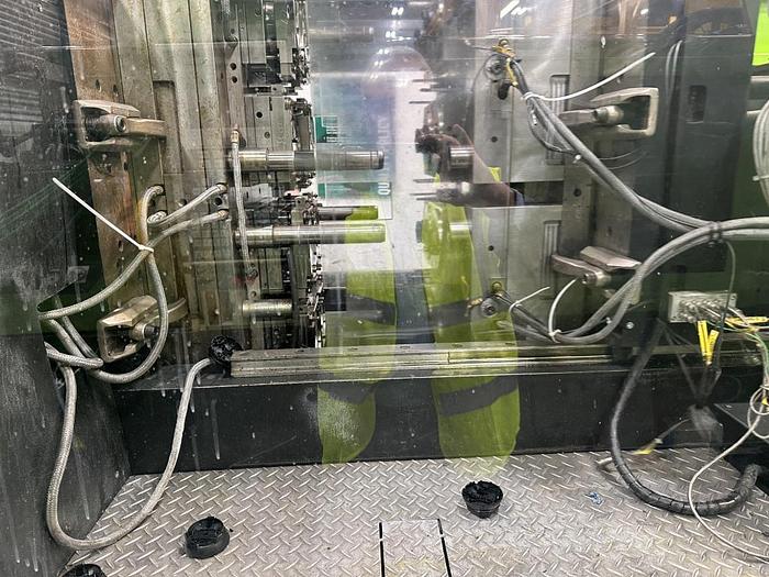 Used 2005 Engel Victory 650/180 Tech Injection Moulding Machine
