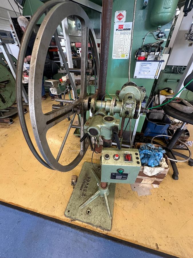 Used 1999 Presse Ross 40V-4 40 Ton Mechanical Press for Sale