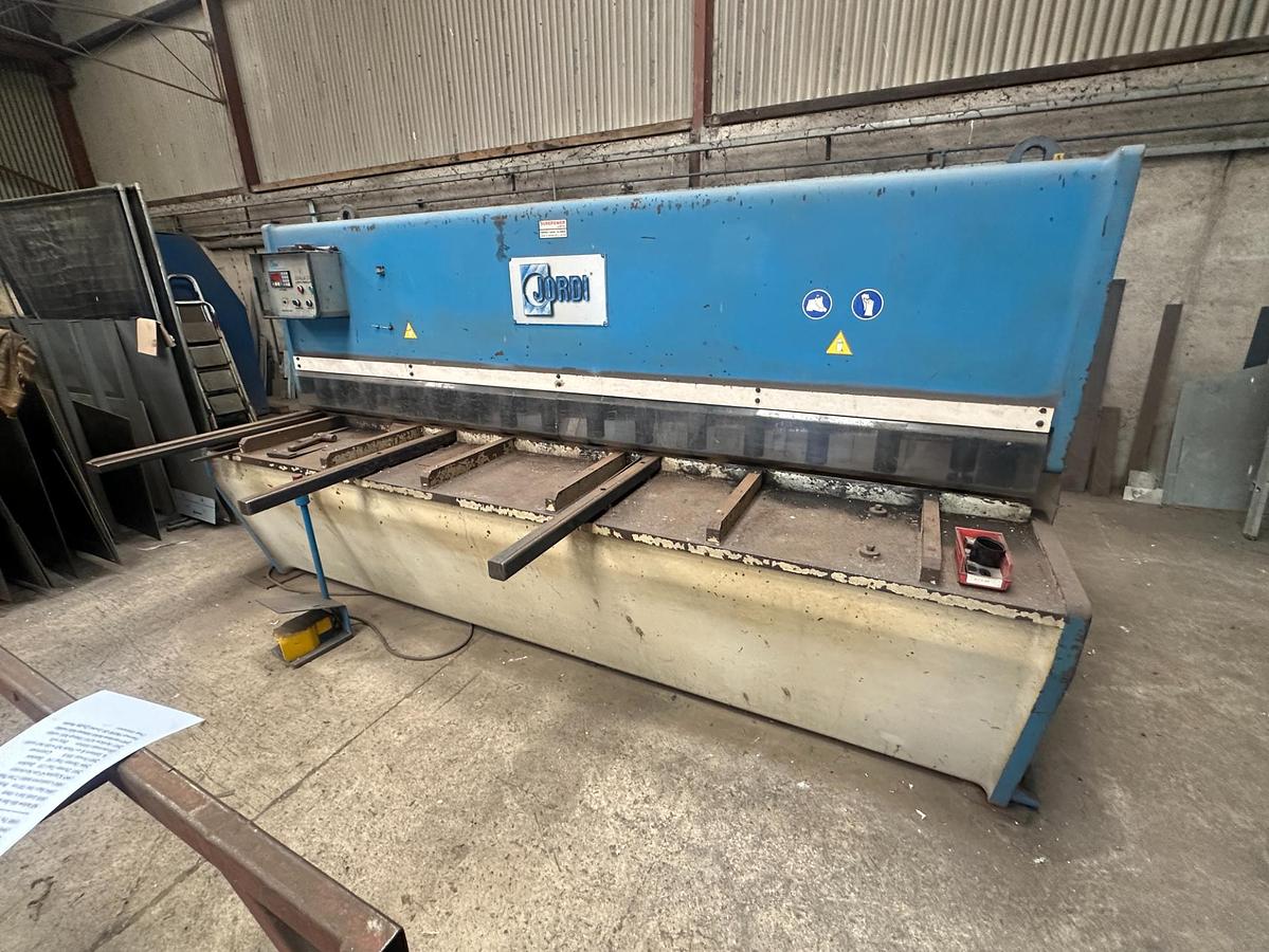 Used 1998 Jordi CH 3050 x 10 Hydraulic Guillotine