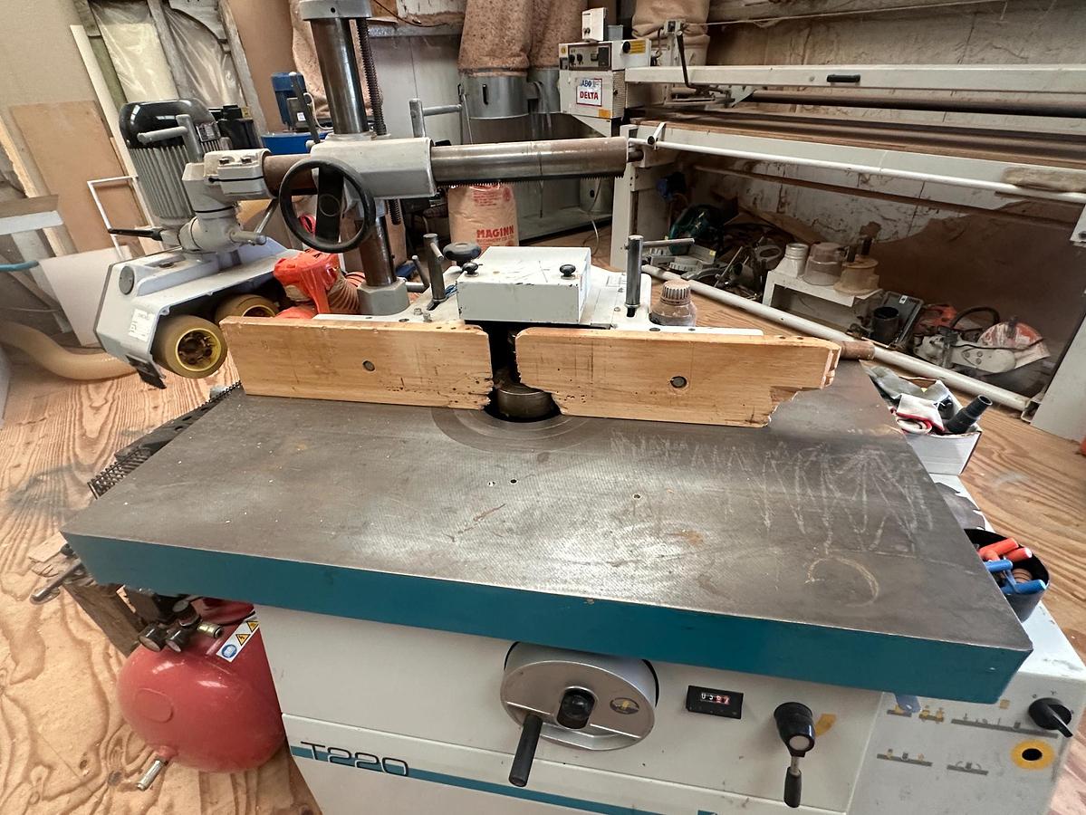 Used 2005 Griggio T220 Spindle Moulder with Comatic AF/34 Feeder
