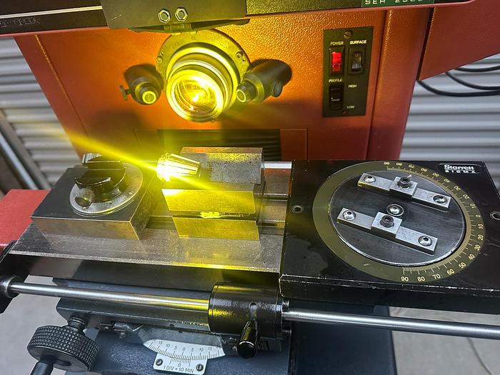 Used Starrett HB400 Profile Projector