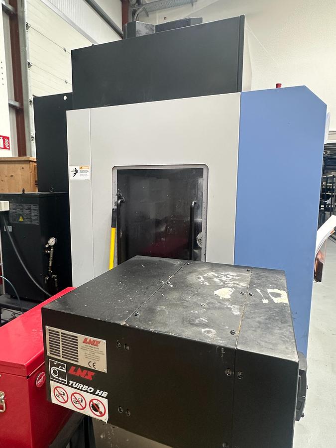 Used 2013 Doosan DNM 200/5AX Vertical Machining Machine