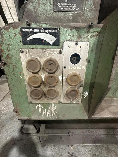 Used 1982 Roundo PS 310 Hydrualic Plate Rolls